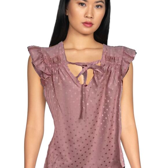 Status by Chenault Light Pink Polka Dot Ruffle Cap Sleeve Top NWT Medium - Picture 1 of 3